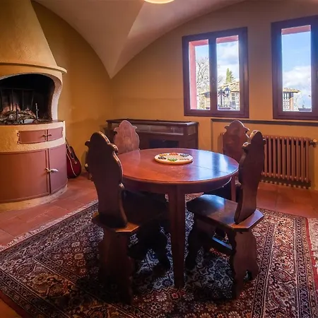Podere Somboli Maison d'hôtes 4*