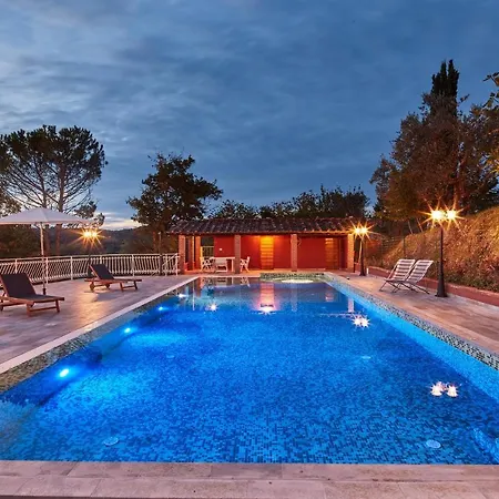 Podere Somboli Maison d'hôtes 4*