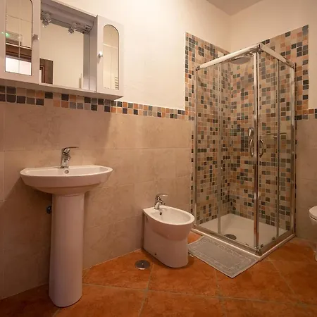 Podere Somboli Guest house *